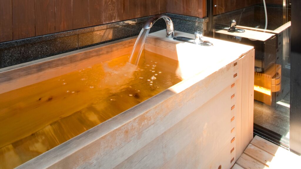 お茶の水ホテル 昇龍館 露天風呂付き客室 露天風呂