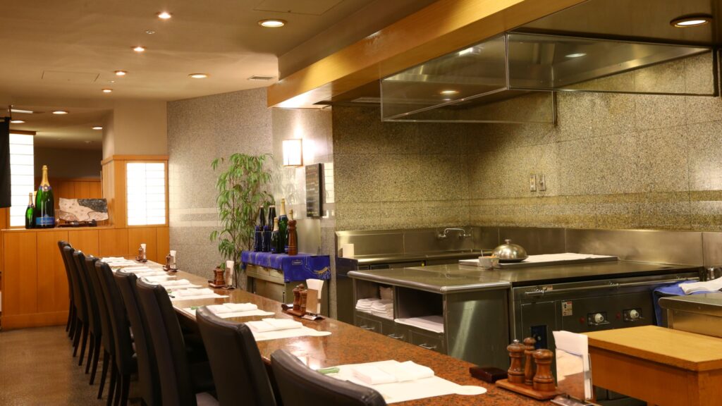 アパホテル幕張 【鉄板焼七海】店内