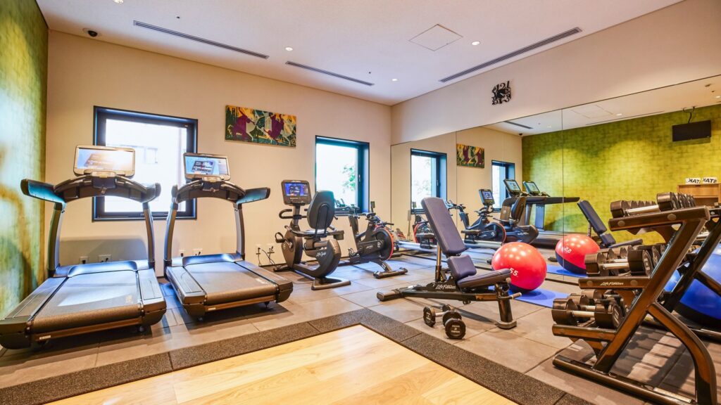 ザロイヤルパークキャンバス大阪北浜 無料フィットネスジム