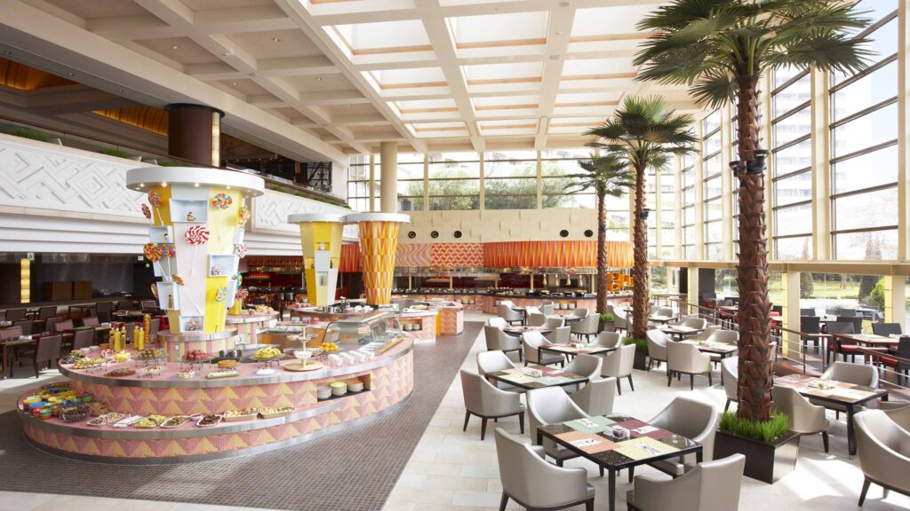 シェラトン・グランデ・トーキョーベイ・ホテル ブッフェ・ダイニング グランカフェ